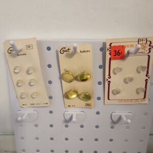 Lot of Mixed Crest Vintage Buttons